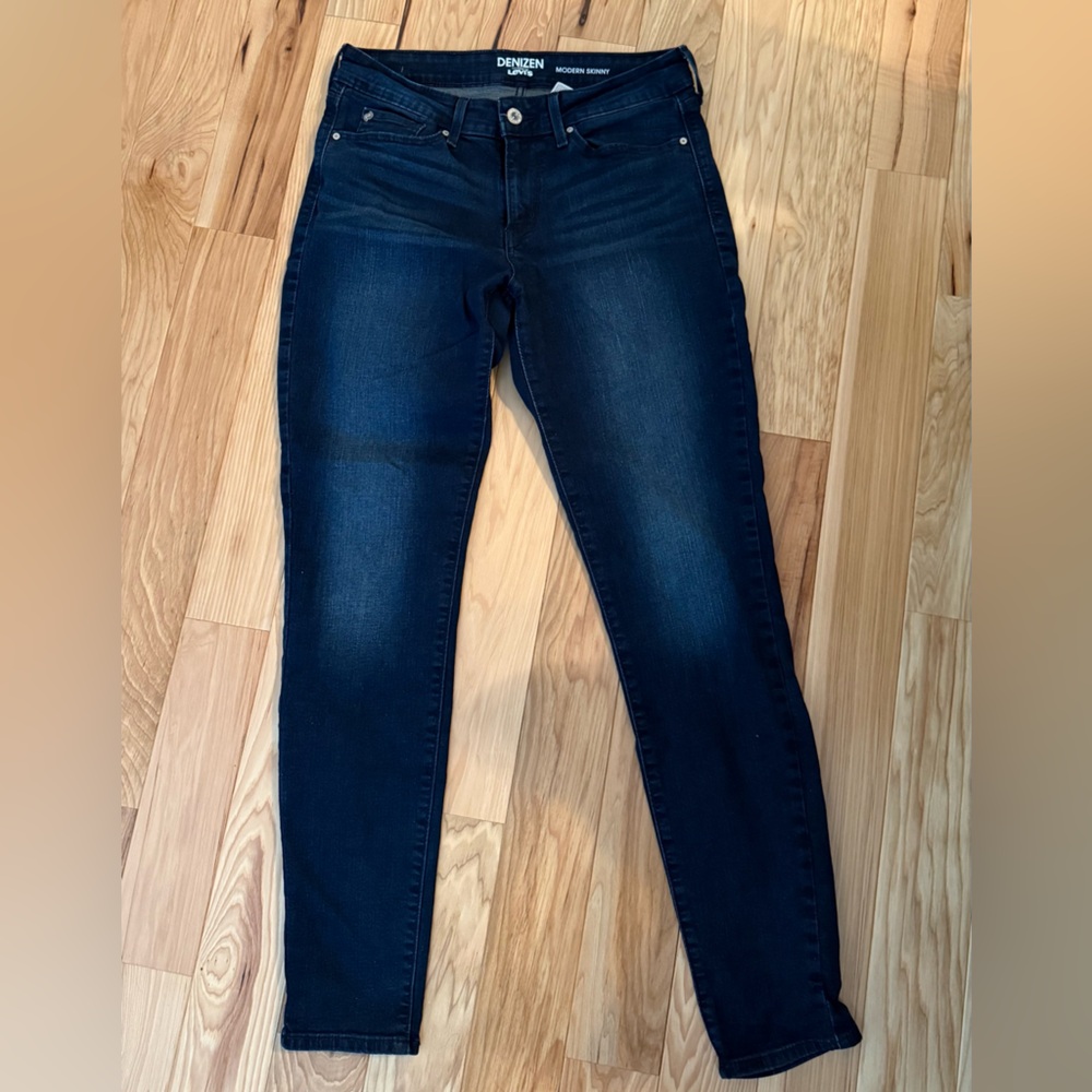 Levi's Women's Midnight Blue Skinny Jeans